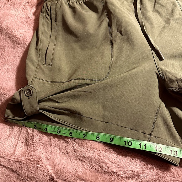 🏝️🩵90’ DEGREES SZL OLIVE GREEN SILK SHORTS NEVER WORN BRAND NEW - Picture 4 of 5